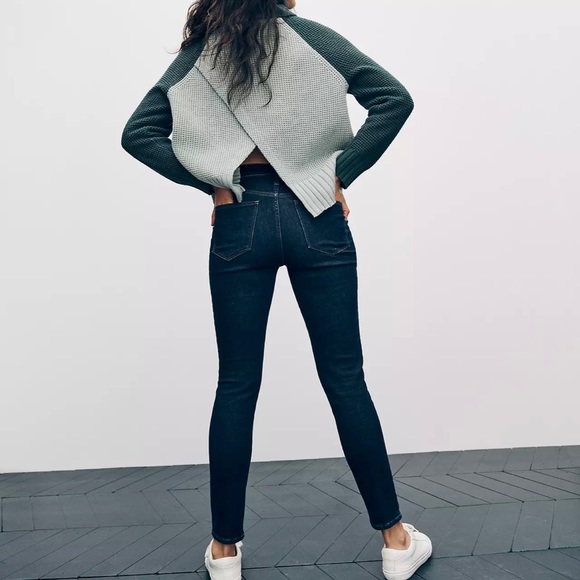 Madewell mid-rise skinny jeans. NWT!🤩 - Picture 3 of 7